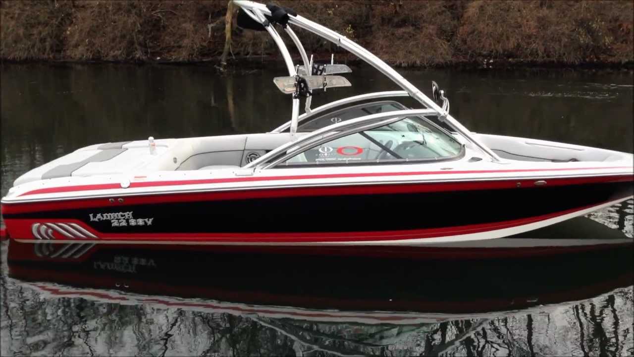 2006 Supra 22 SSV- Black/ Red/ White On Water