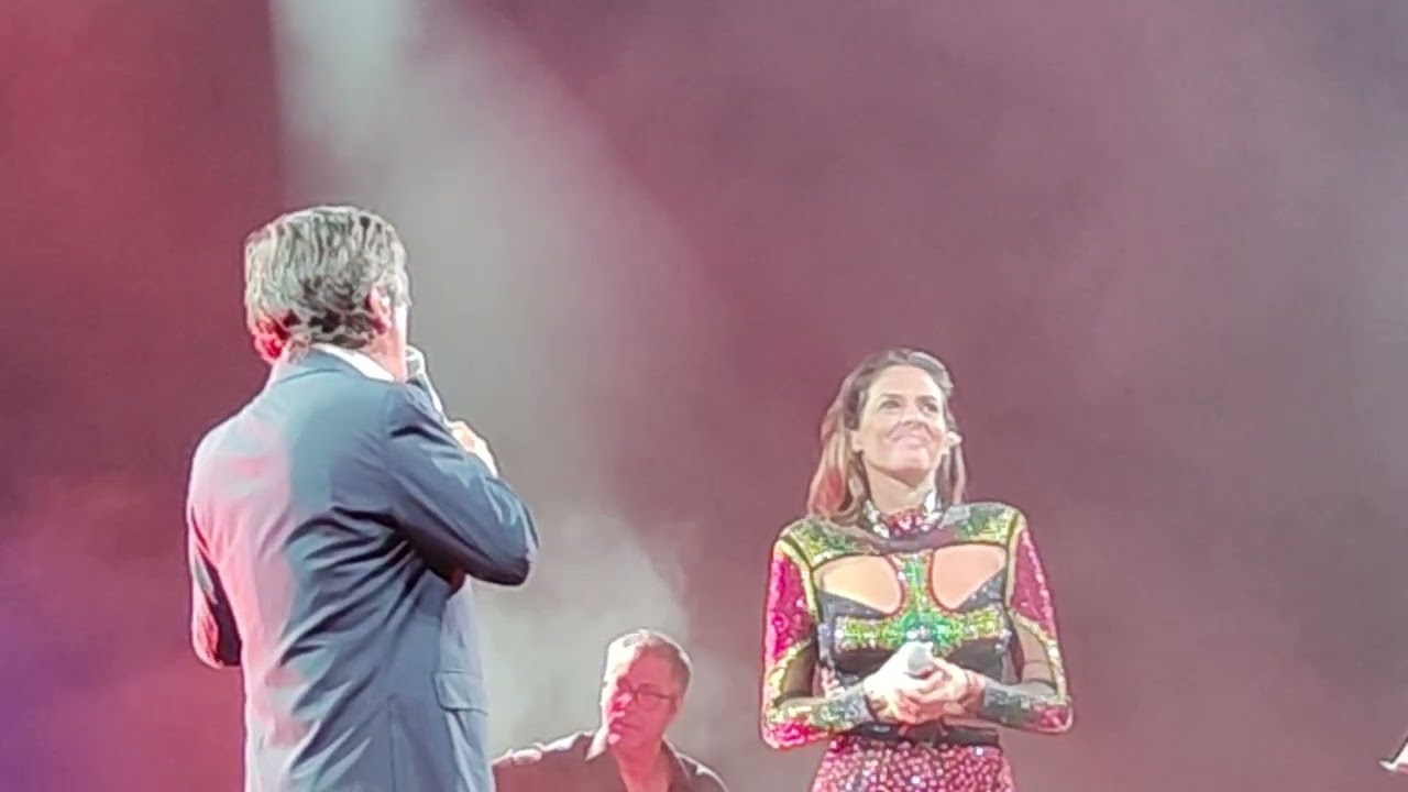 Cuca Roseta e Camané cantam 