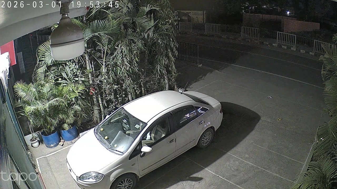 Live accident caught on cctv