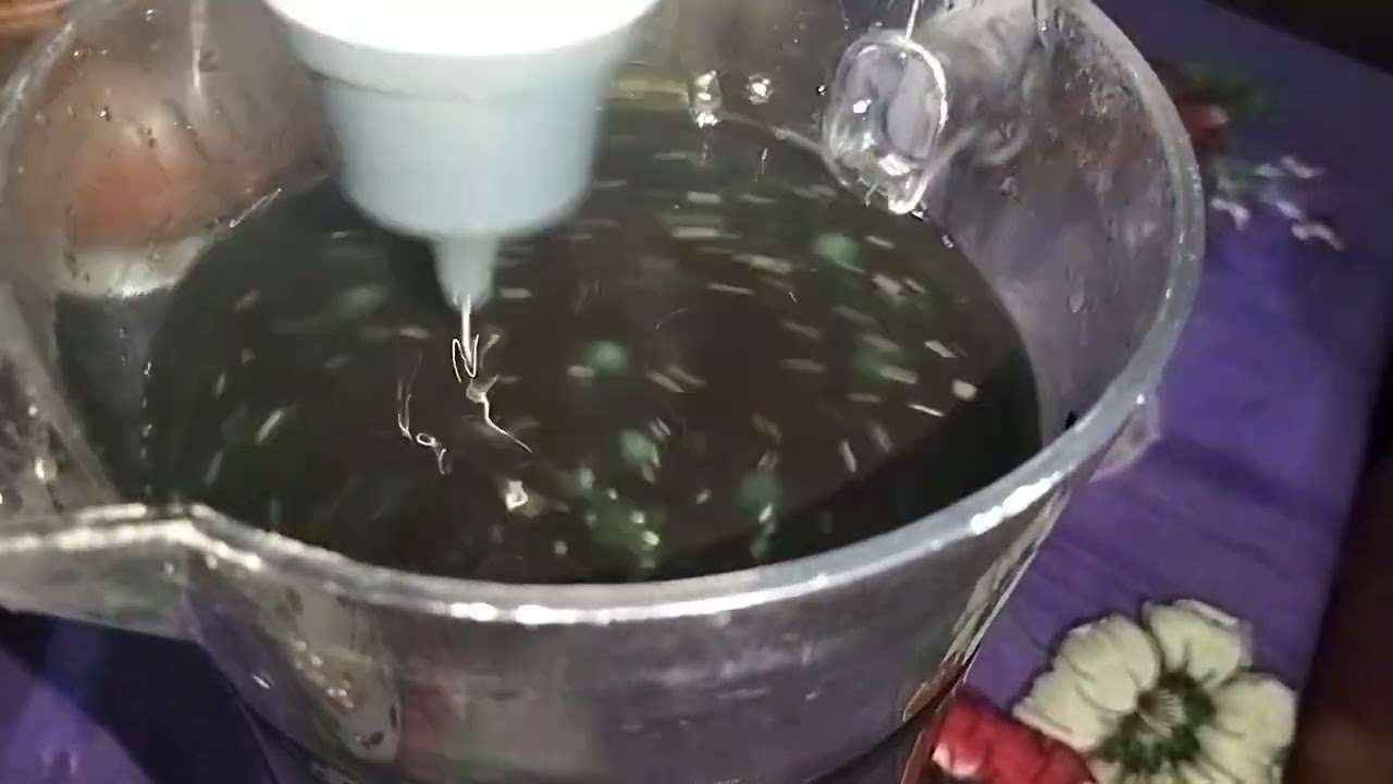  স্পিরুলিনা ড্রিংক।