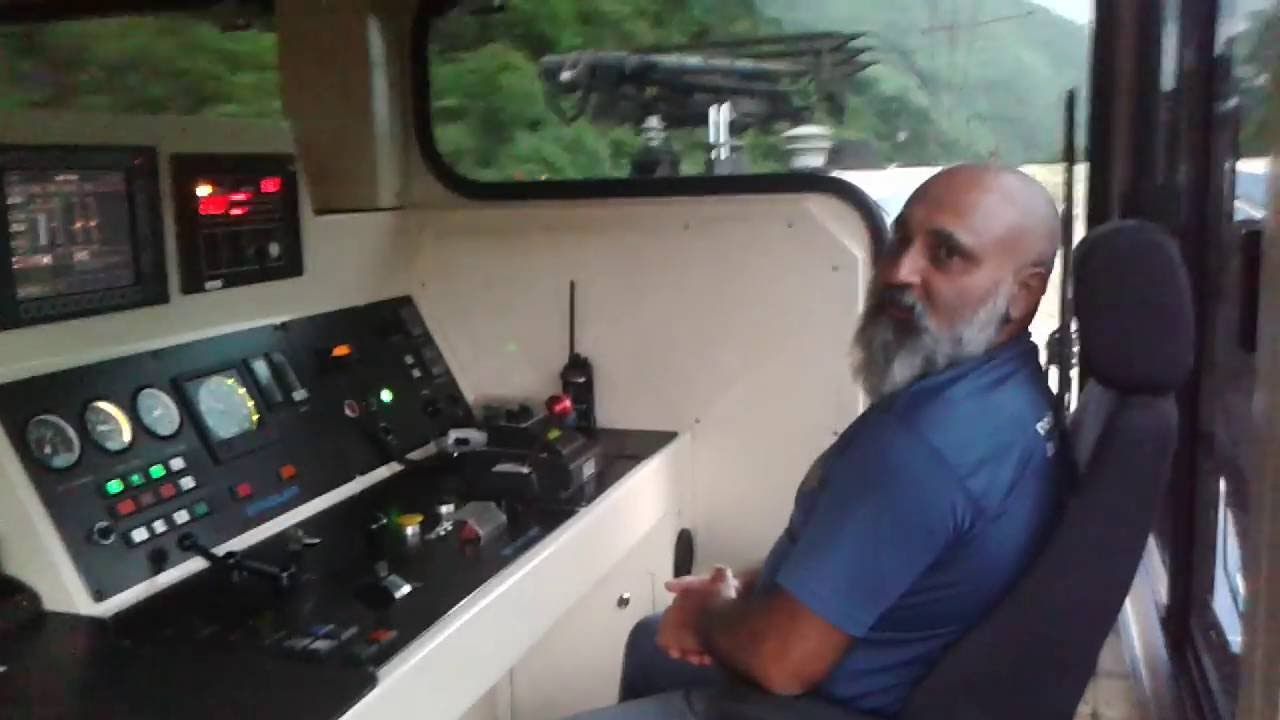 Trem da Mrs, operação de descida no sistema cremalheira da Mrs em Paranapiaca.