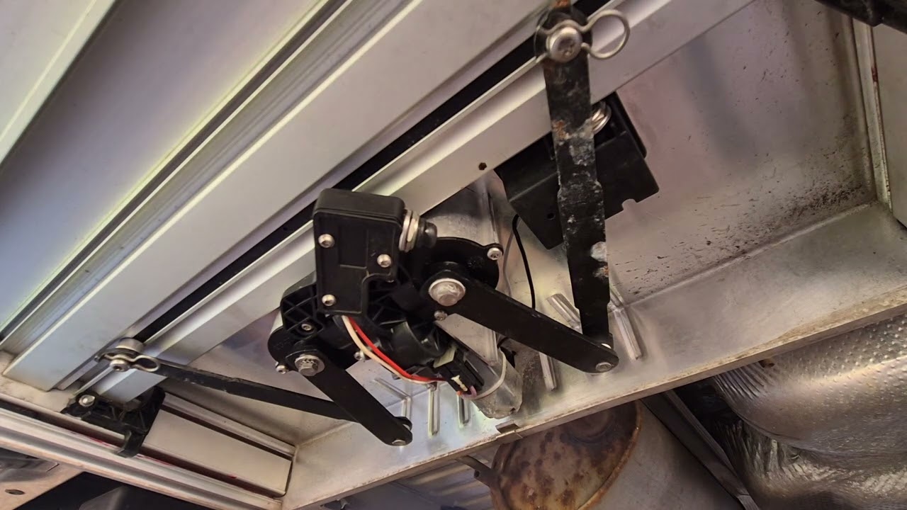 Thule Slide Out Step Malfunction