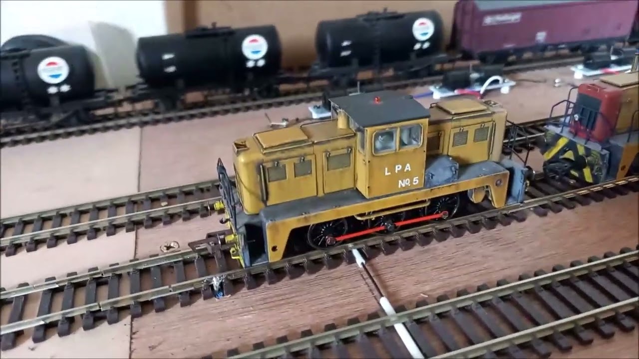 Tonleigh Bridge East Yard No 30, Andy Peters World of Model Railways,