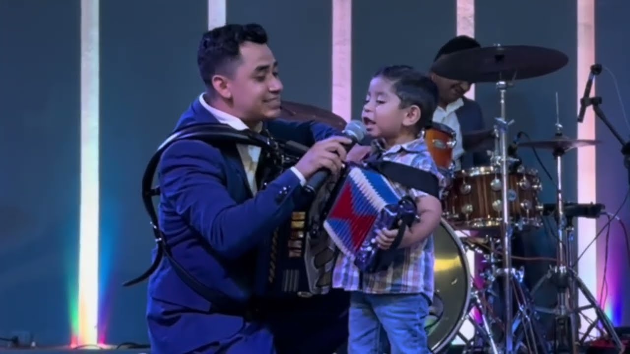 Grupo Salmo 100 cantando con Ismael de 3 años  -  En Vivo 2025