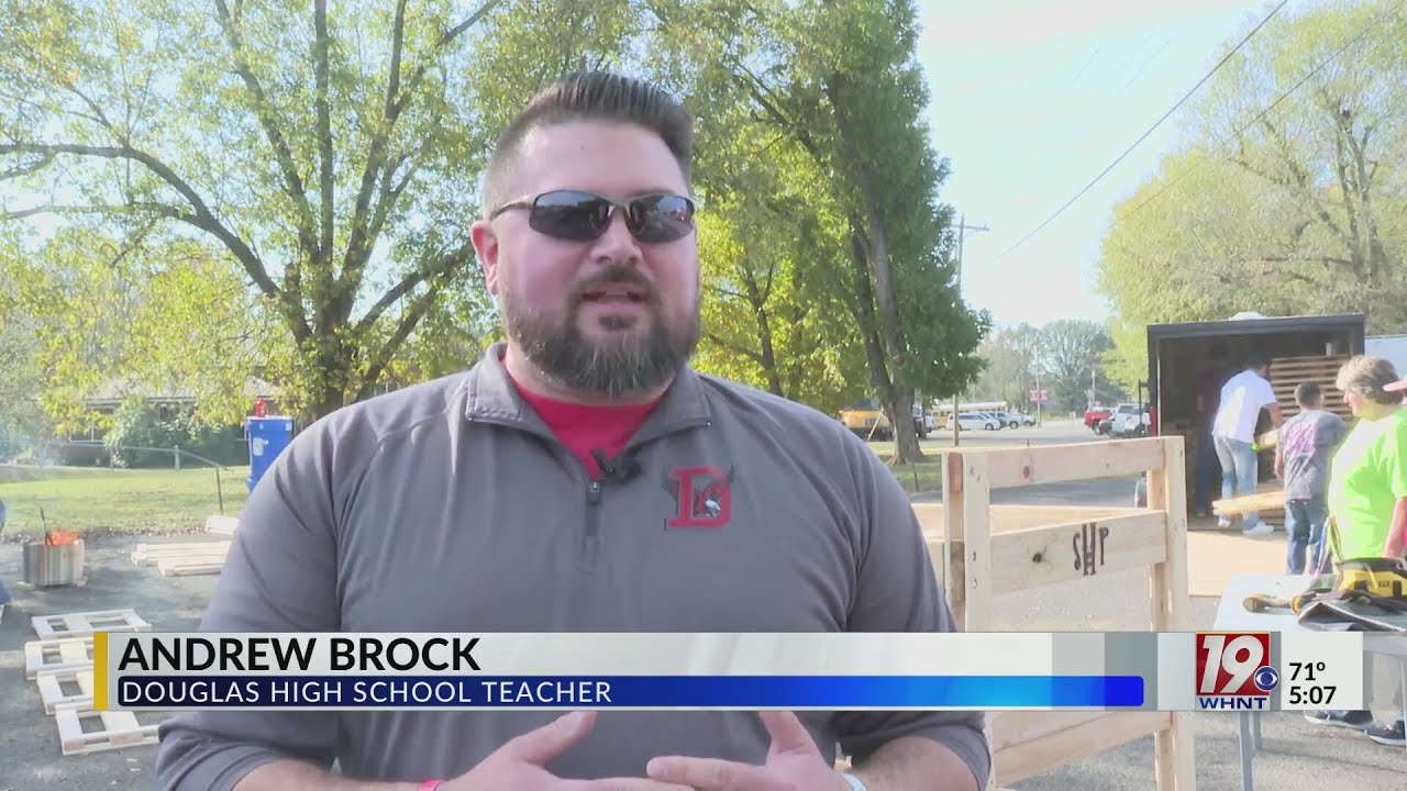 Douglas High Students Help Build Beds for Children in Need | Nov. 18, 2024 |  News 19 at 5 p.m.