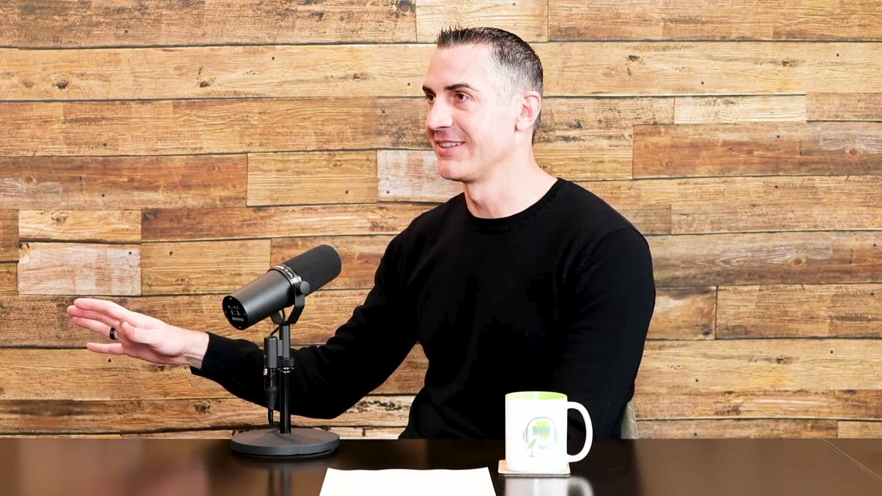 Season 4-Episode 13: Tom Andrulis