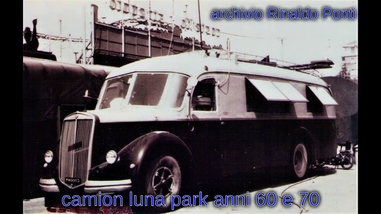 LUNA PARK PLANET 2: i mezzi dei Luna Park in bianco e nero ,anni 60.