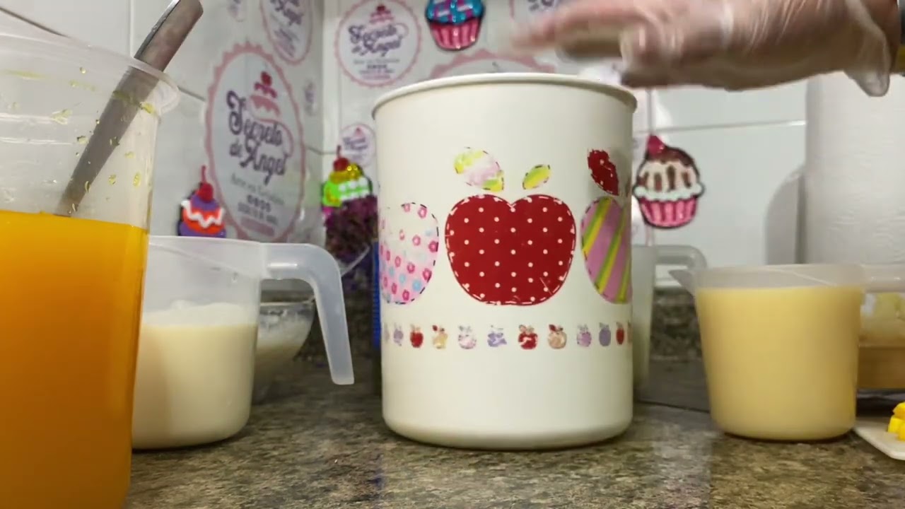 Gelatina sabor hawaiana con gelatina de crema de coco