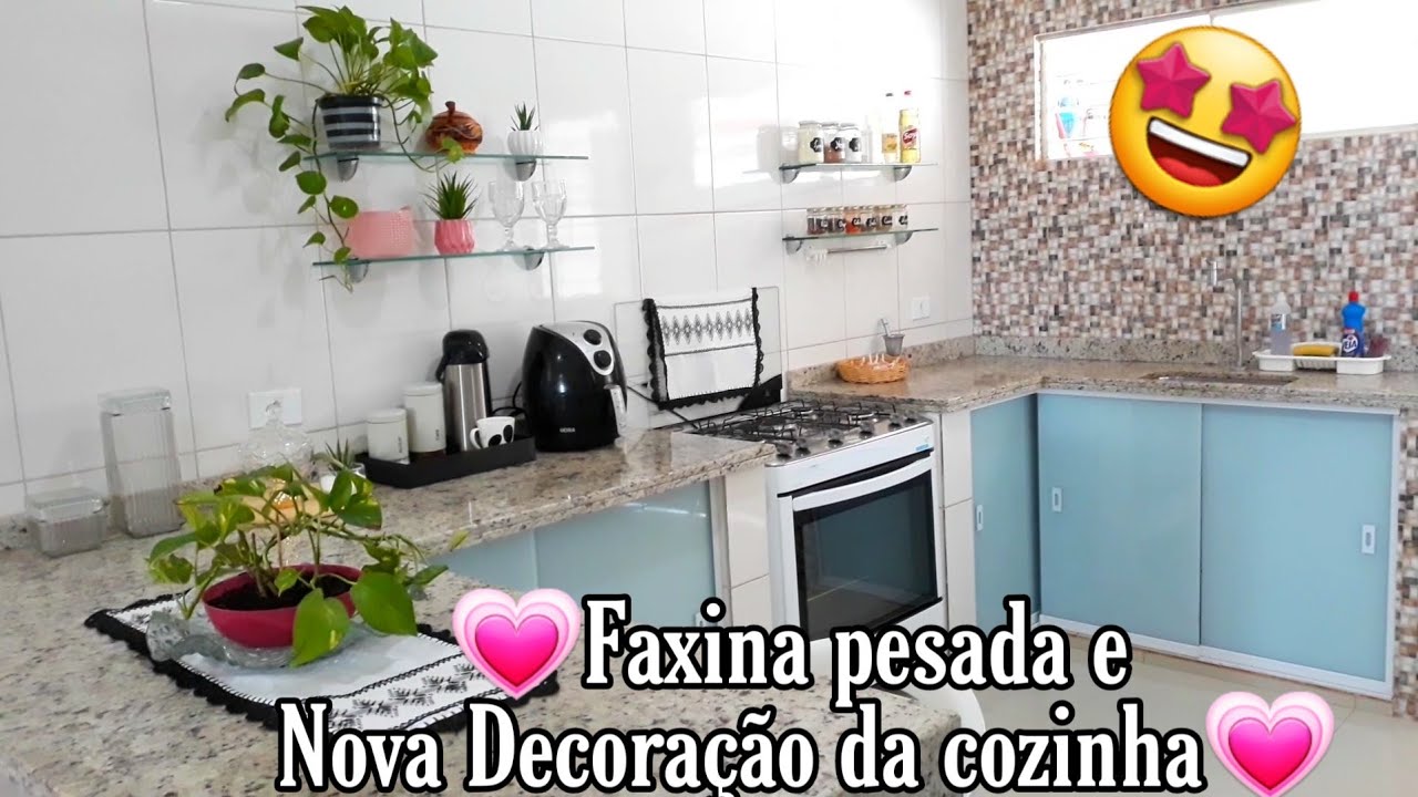 Mudei a Decoração da cozinha😍| + Faxina Pesada lavei tudo😰
a Cozinha ficou linda ❤