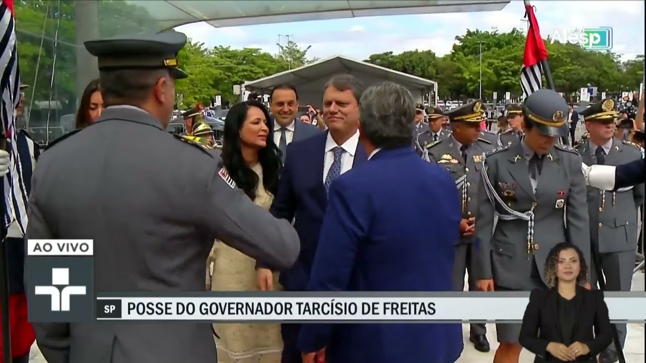 Tarcísio de Freitas e Felicio Ramuth chegam à Alesp