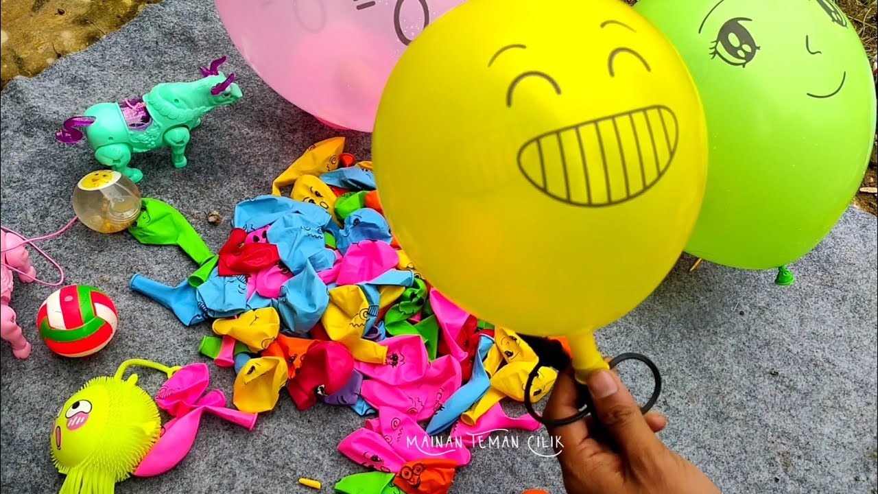Pompa Balon Warna Warni, Balon Hijau, Balon Biru, Balon Merah, Meletuskan Balon Warna Warni