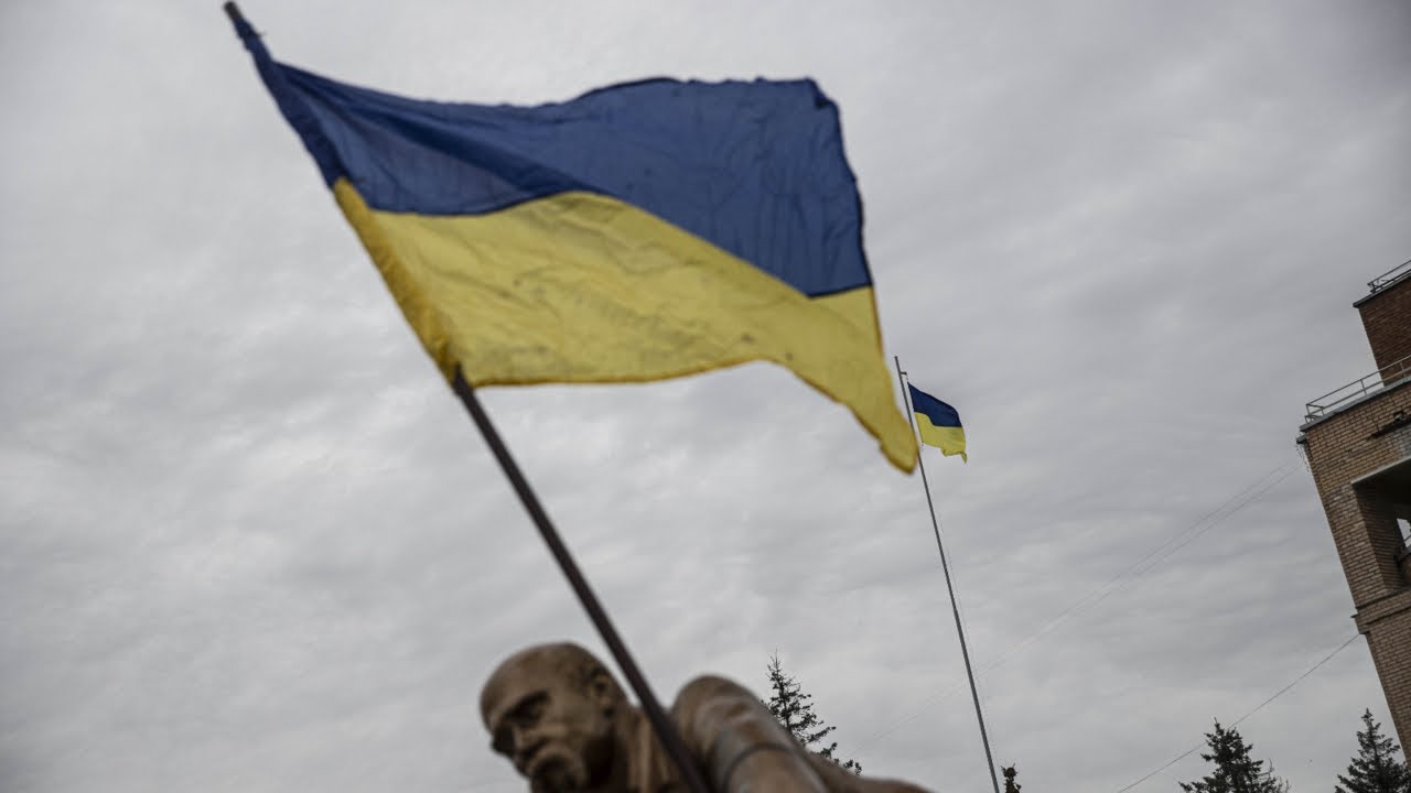 Russia claims to have killed hundreds of Ukrainian soldiers in rocket strike
