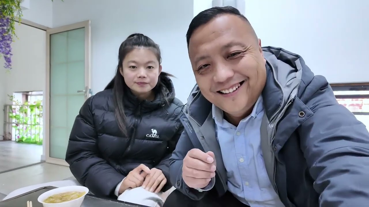 媳妇在店里干活，阿拉丁去给做饭，一块五花肉炖盆大白菜，感动了 #美食 #日常vlog #女性智慧 #创业