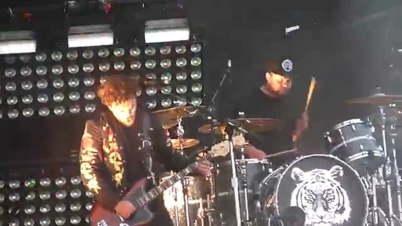 Royal Blood - Hook, Line and Sinker - Reading Festival 2015