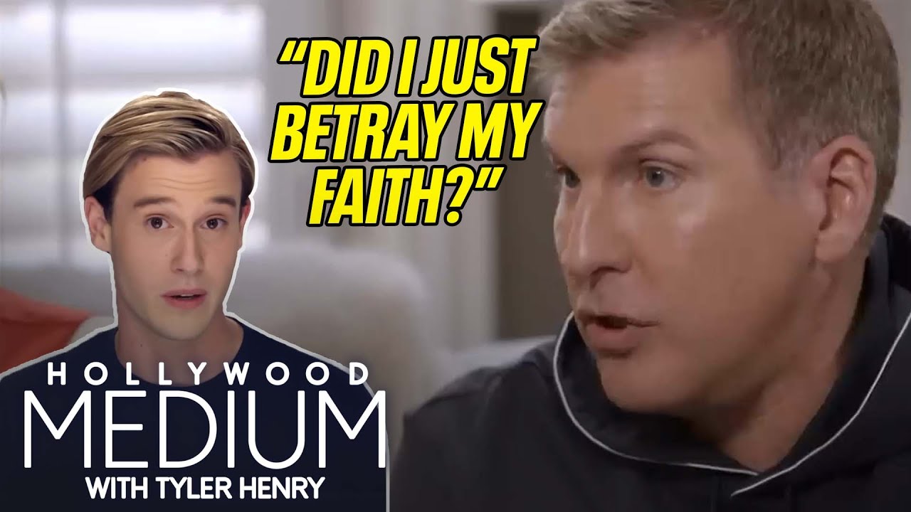 Tyler Henry Connects Savannah Chrisley To Her Grandfather FULL READING | Hollywood Medium | E!