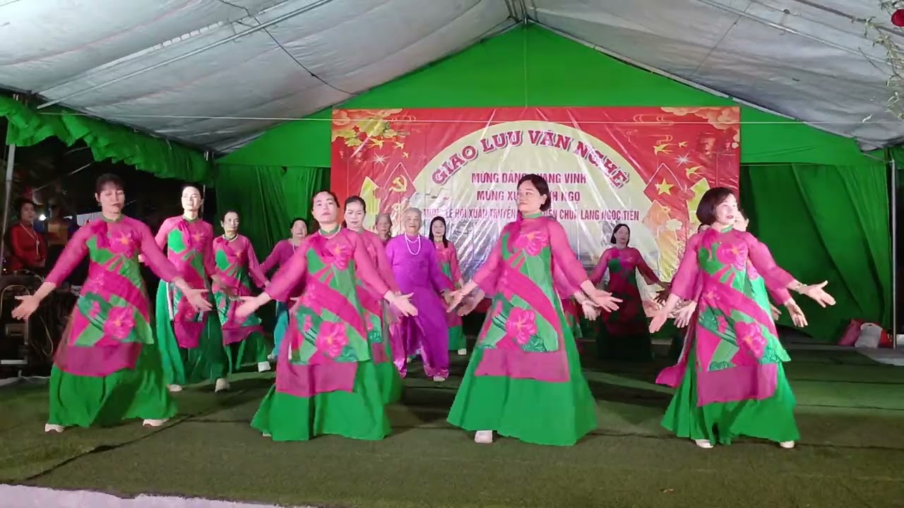 Lê Hồng Vũ - CLB dân vũ xóm 11 Hành Thiện mừng Lễ Hội Xuân truyền thống Làng Ngọc Tiên