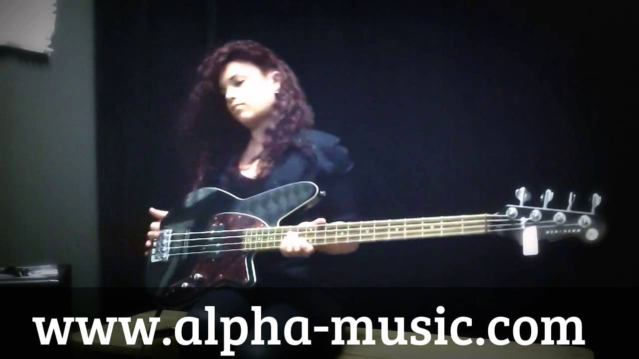 Reverend Decision Bass vs. Fender Precision Bass