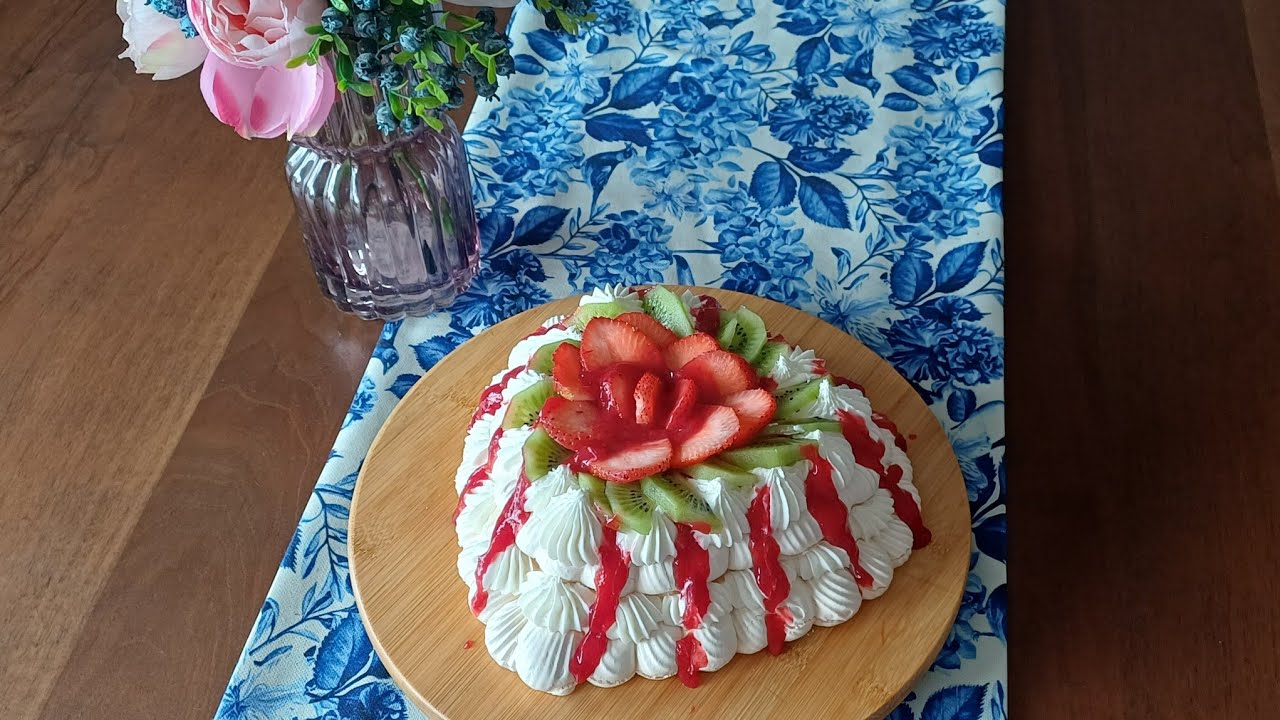 PAVLOVA. Torte pa pandispanje vec me shkume vezesh per shenvalentin.