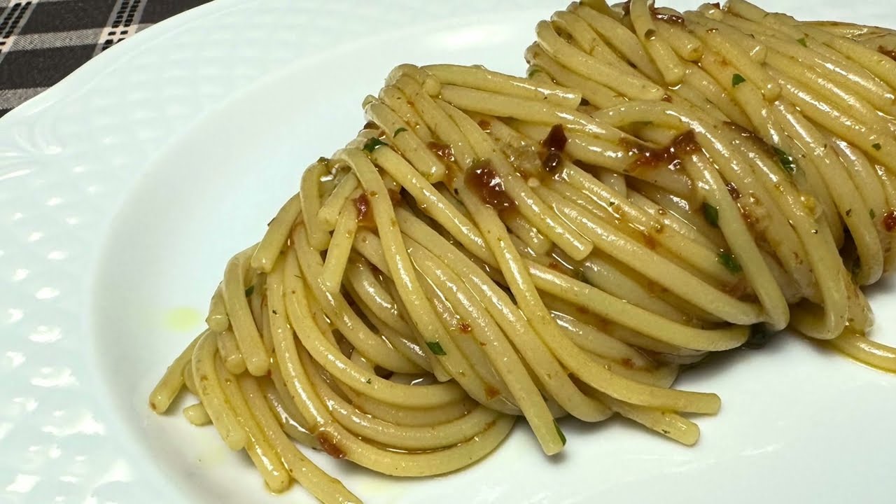Spaghetti con il capuliato di pomodori secchi