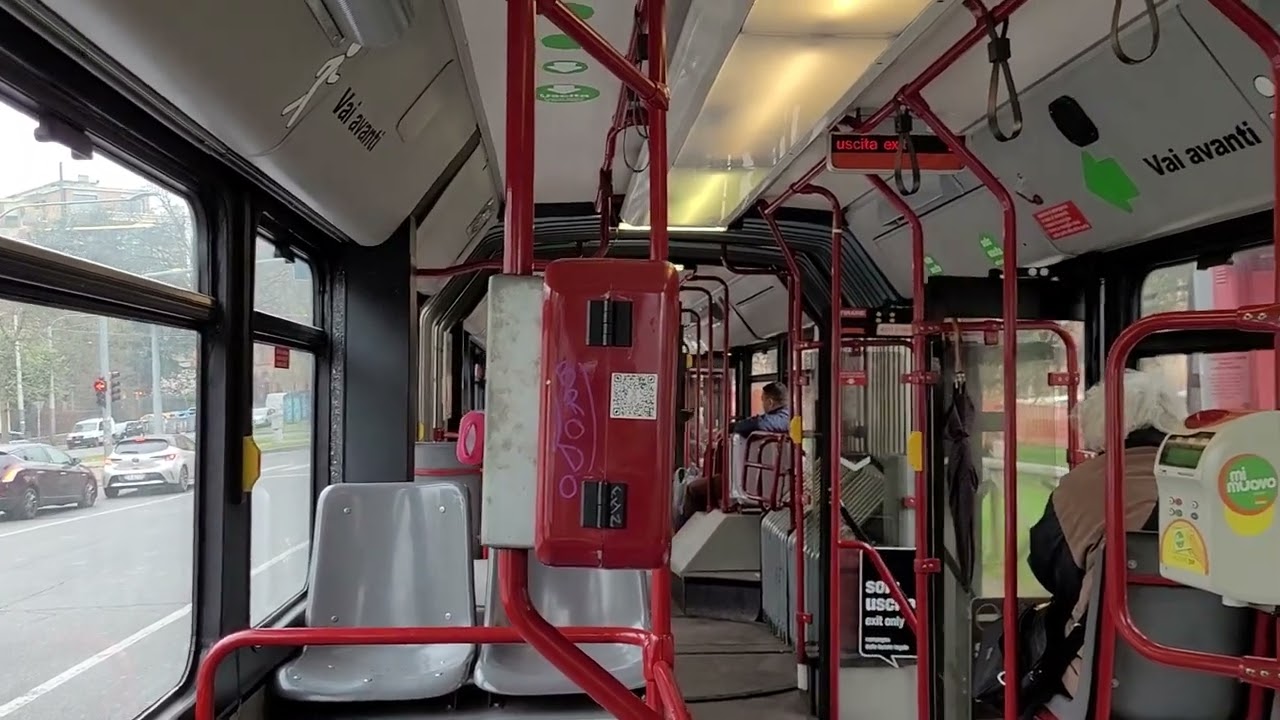 Bologna: inside Autodromo BusOtto 18 UL/MAN NGT 204 F ABB trolleybus nr. 1043, route 32
