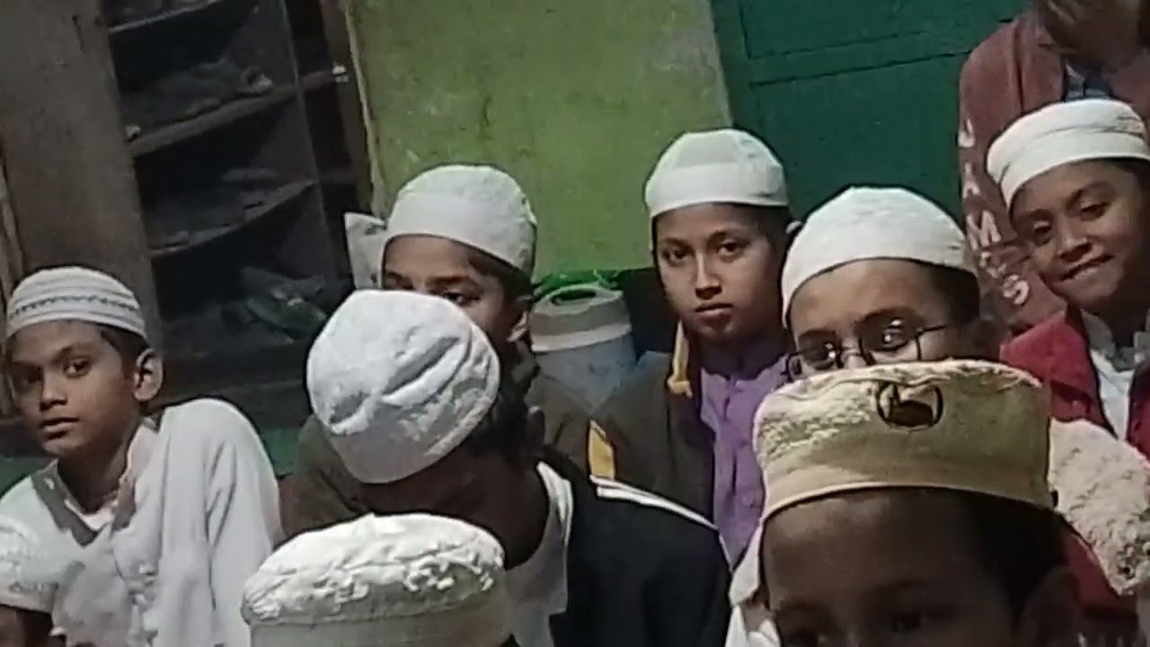 আমার ছাত্র হাফেজ ফারহান ইসলাম এর কন্ঠে উর্দু সংগীত 