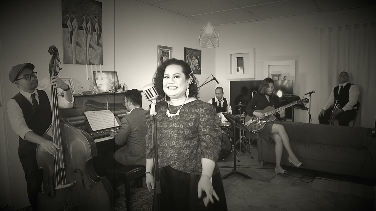 Jikalau Abang Merindu - New Village Music Lab ft. Kirana Kay
