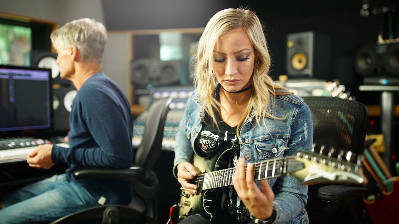 Nita Strauss | 