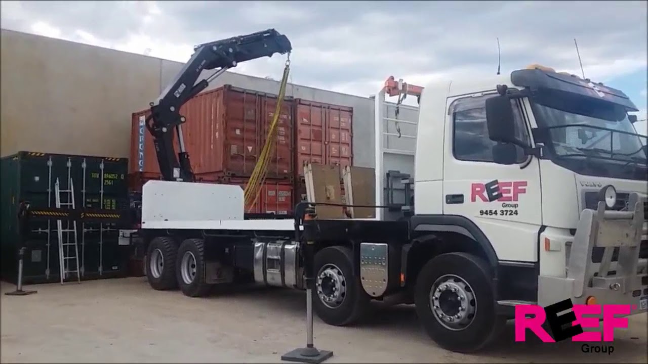 Reef Group Hiab Loading of Sea Container