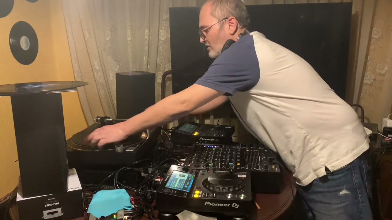 HAWK Techno set 17.5.2025 Vinil/Digital