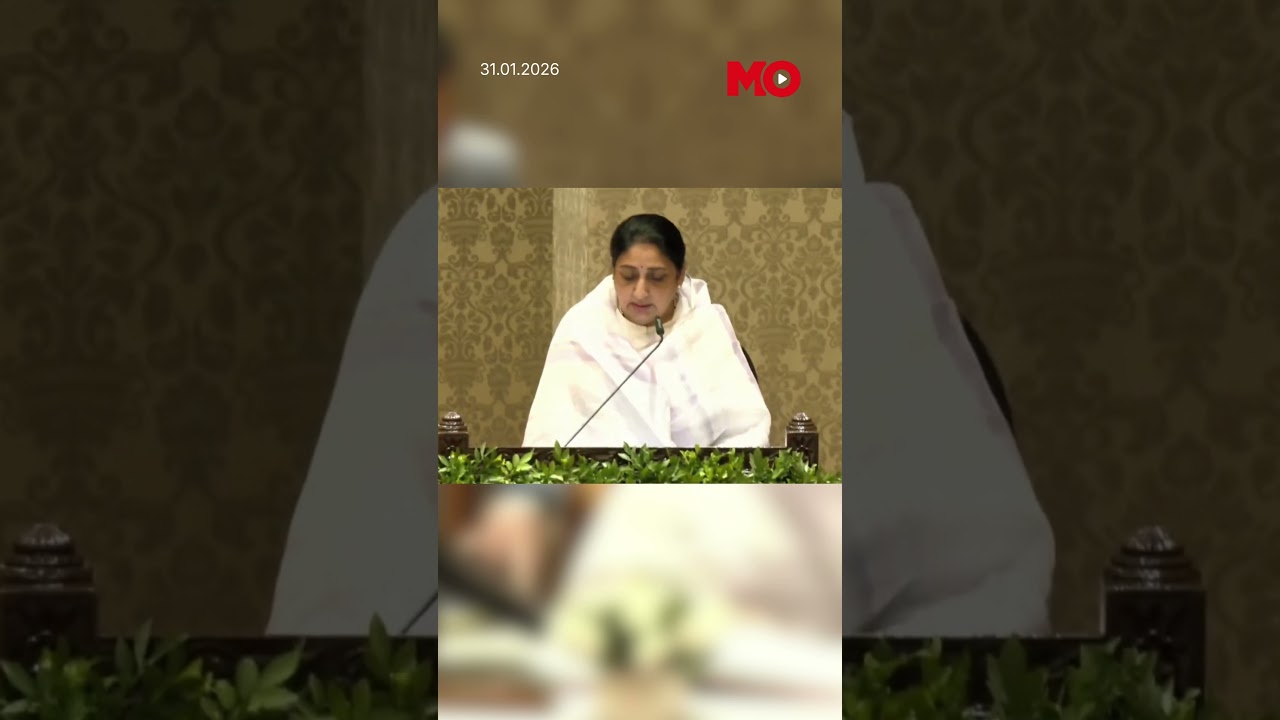 Sunetra Pawar Takes Oath as Maharashtra Deputy CM Amid ‘Long Live Ajit Dada’ Chants