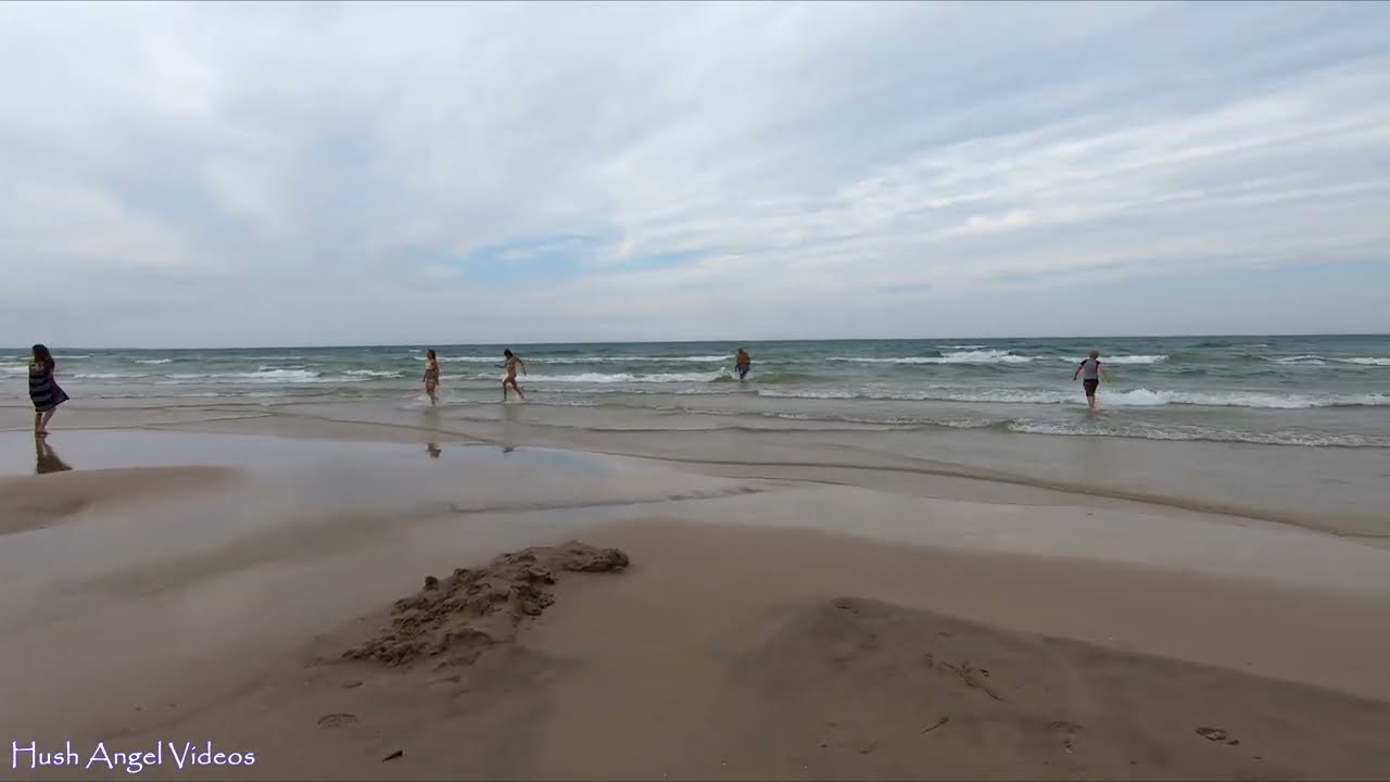 Driving in Sauble Beach (Ontario)