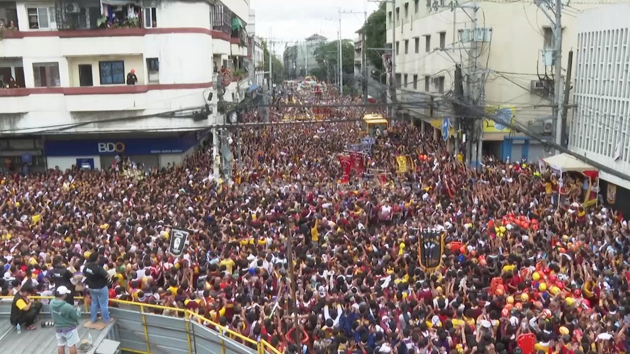 Filipino Catholics express outrage over corruption scandal during massive religious procession