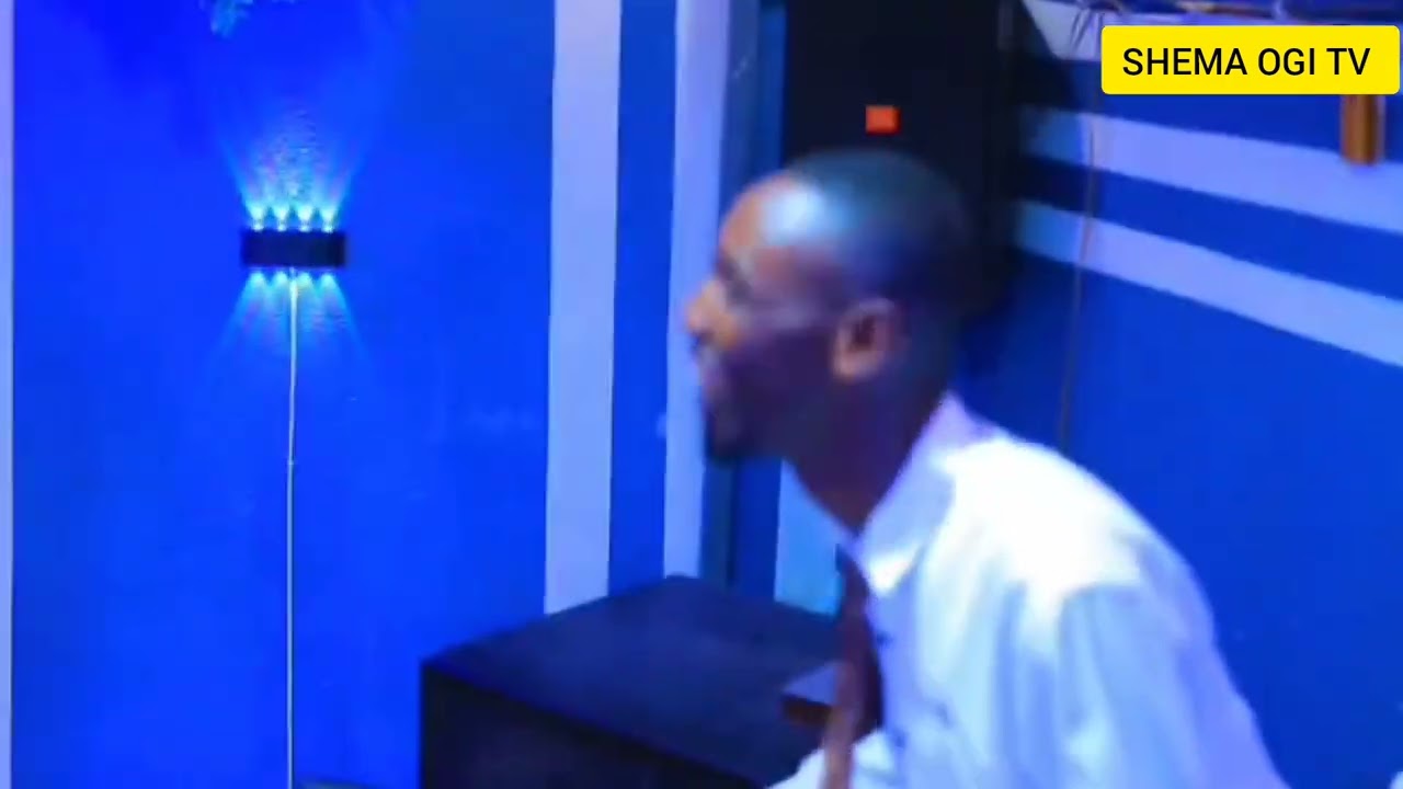 UMURIRO 🔥 URATSE IBUBUJUMBURA MURI ÉGLISE REPENTANCE HAMWE NA PIANISTE SHEMA OG BAKOZE IBITANGAZ🎹🔥🇧🇮
