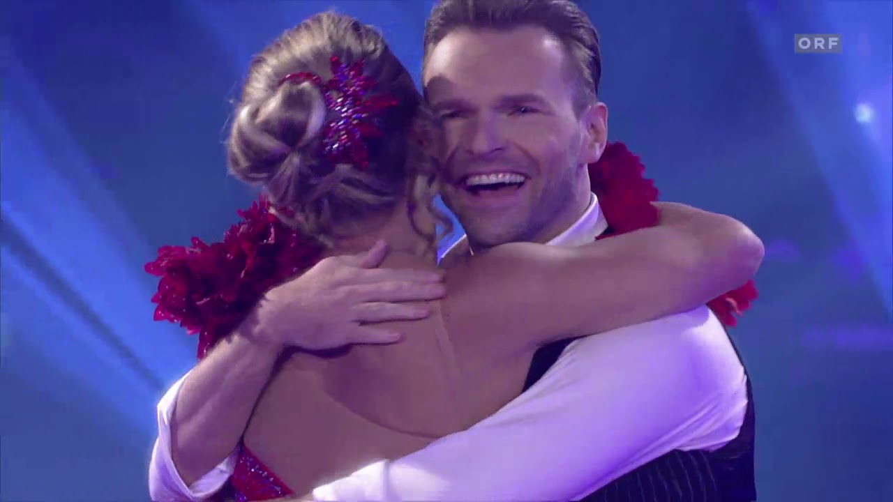 Dancing Stars 2020 - Show 3 - Michaela Kirchgasser & Vadim Garbuzov - Slowfox