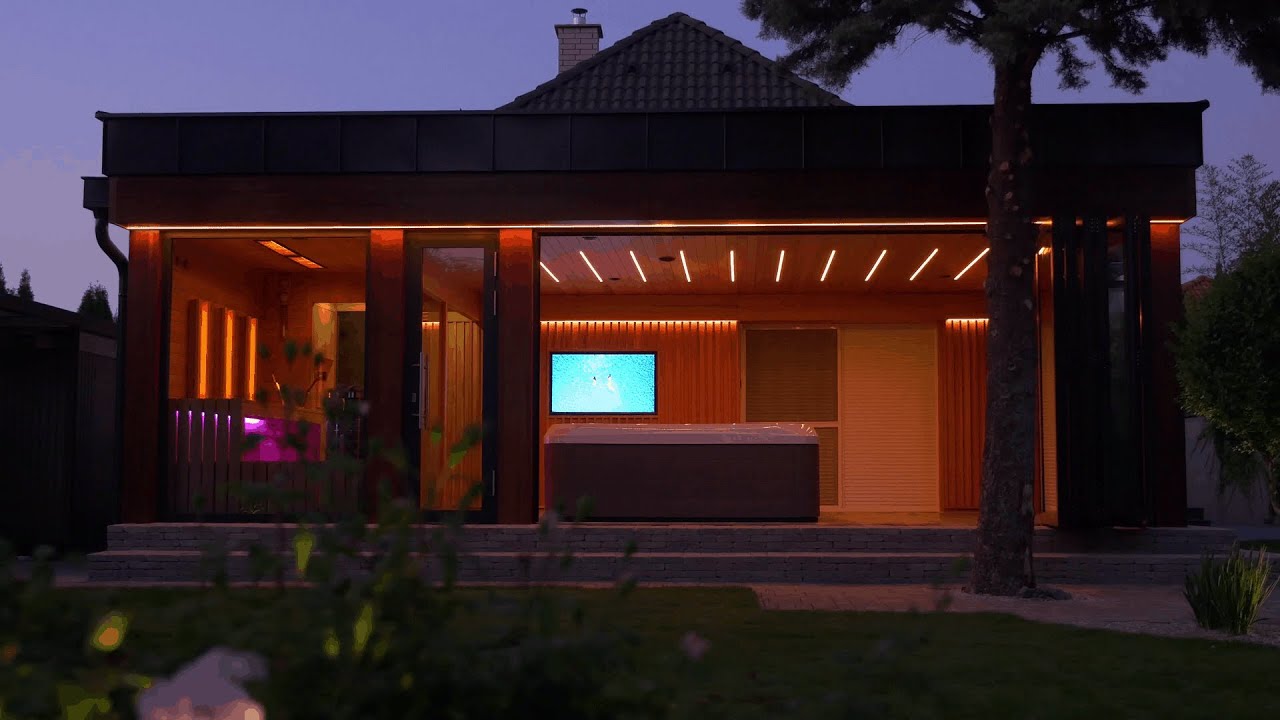 Outdoor wellness house with jacuzzi