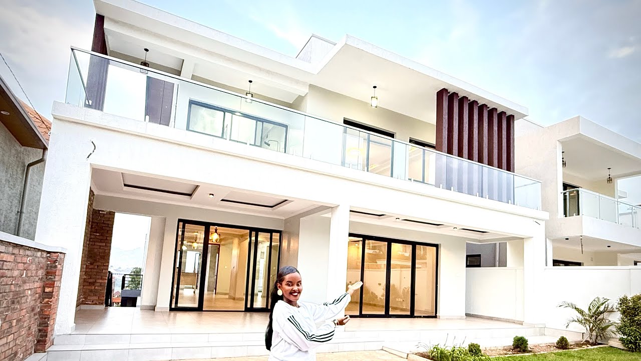 Etaje yambere igurishwa Amafaranga macye Kigali/Kibagabag ntimucikwe kuyireba