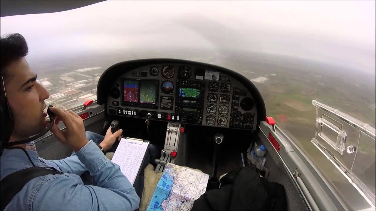 LTBU - LTBW Solo Navigation Flight In a Cloudy Sky with Diamond DA20