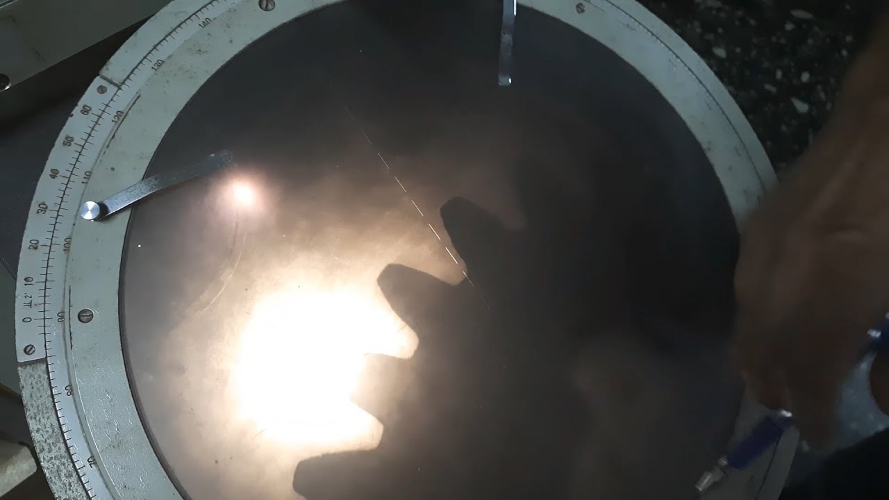 Measurements using profile projector