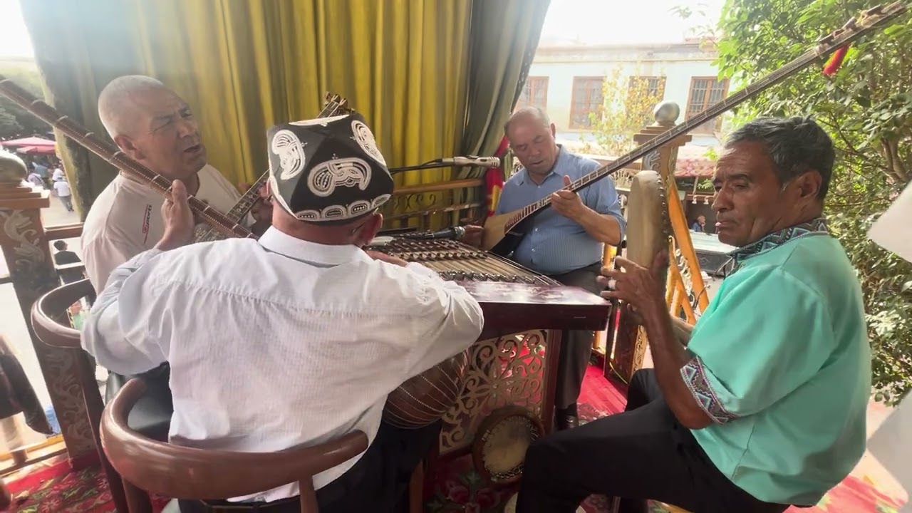 Magical Maqam Music & Teahouse Jam in Kashgar, Xinjiang Uyghur | World of Music