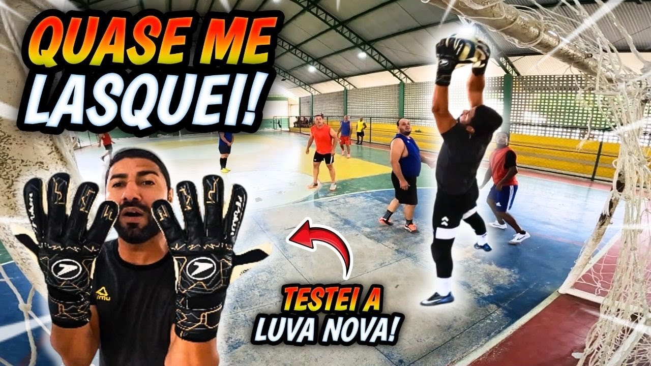 TESTEI MINHA NOVA LUVA DE GOLEIRO E QUASE DEU RUIM!  Defesas INSANAS no Futsal!