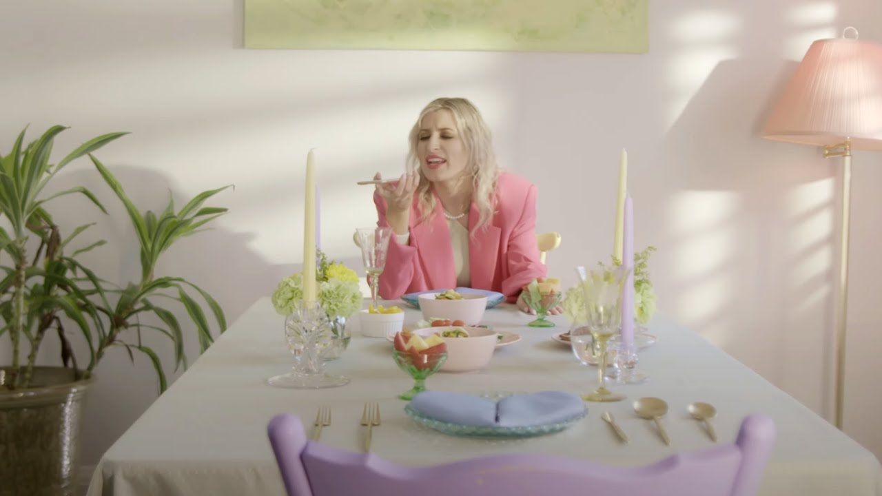 Cassie Dasilva - I Don't Trust Anyone Anymore (Official Video)