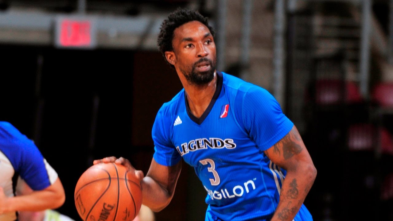 Лучшие моменты сезона Бена Гордона в NBA D-League с участием легенд Техаса.