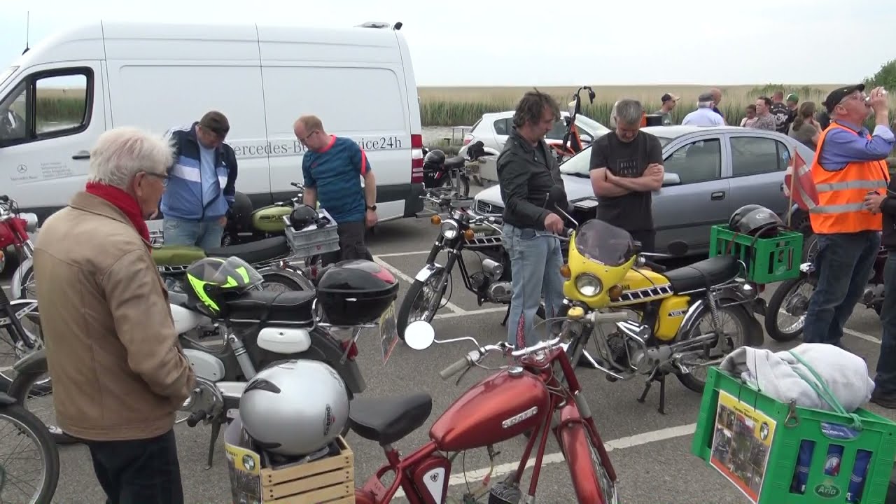 Thyboer på knallert tur. Ringkøbing fjord rundt