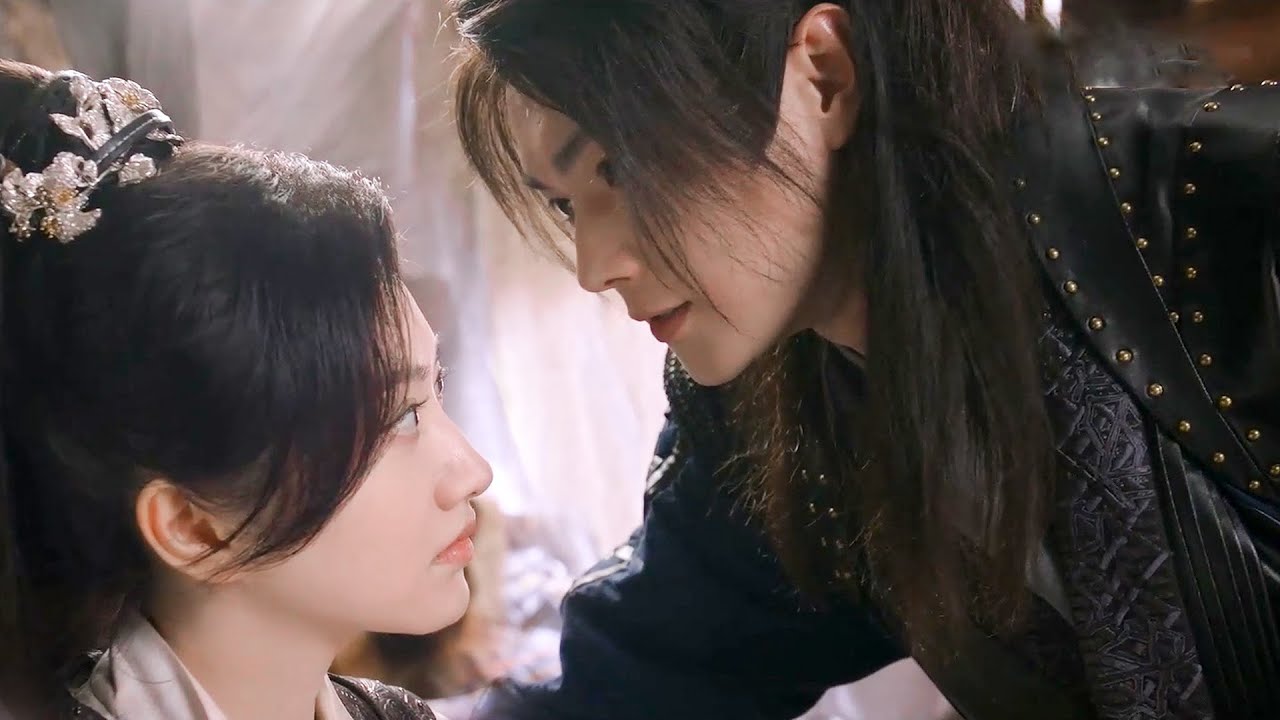 She lied that she was the noble prince's consort but didn't know he was the prince! 