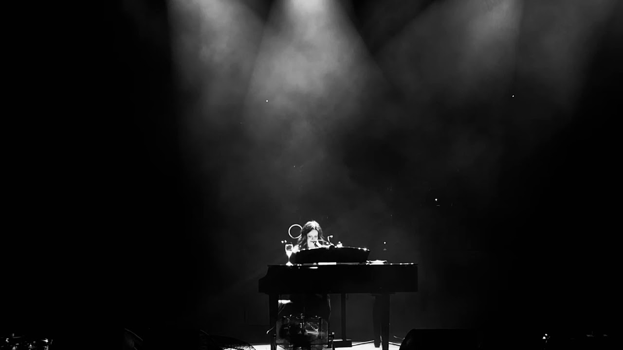 Şebnem Ferah - Kimse Bilmez ( 27 Ekim Harbiye Açıkhava Tiyatrosu)