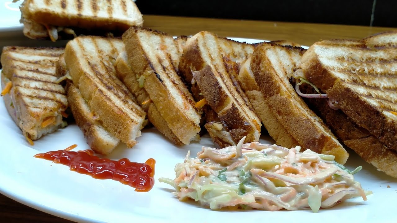 chicken spread sandwich recipe||chicken sandwich bread recipe||Mithu's Kitchen