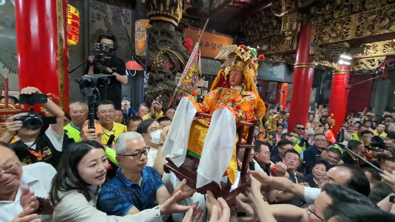 超完美的..請媽祖婆入神龕！白沙屯媽祖經過九天八夜...一路往山線進北港...今回宮入神龕..圓滿完成...-2024白沙屯媽祖往北港進香回鑾（2）