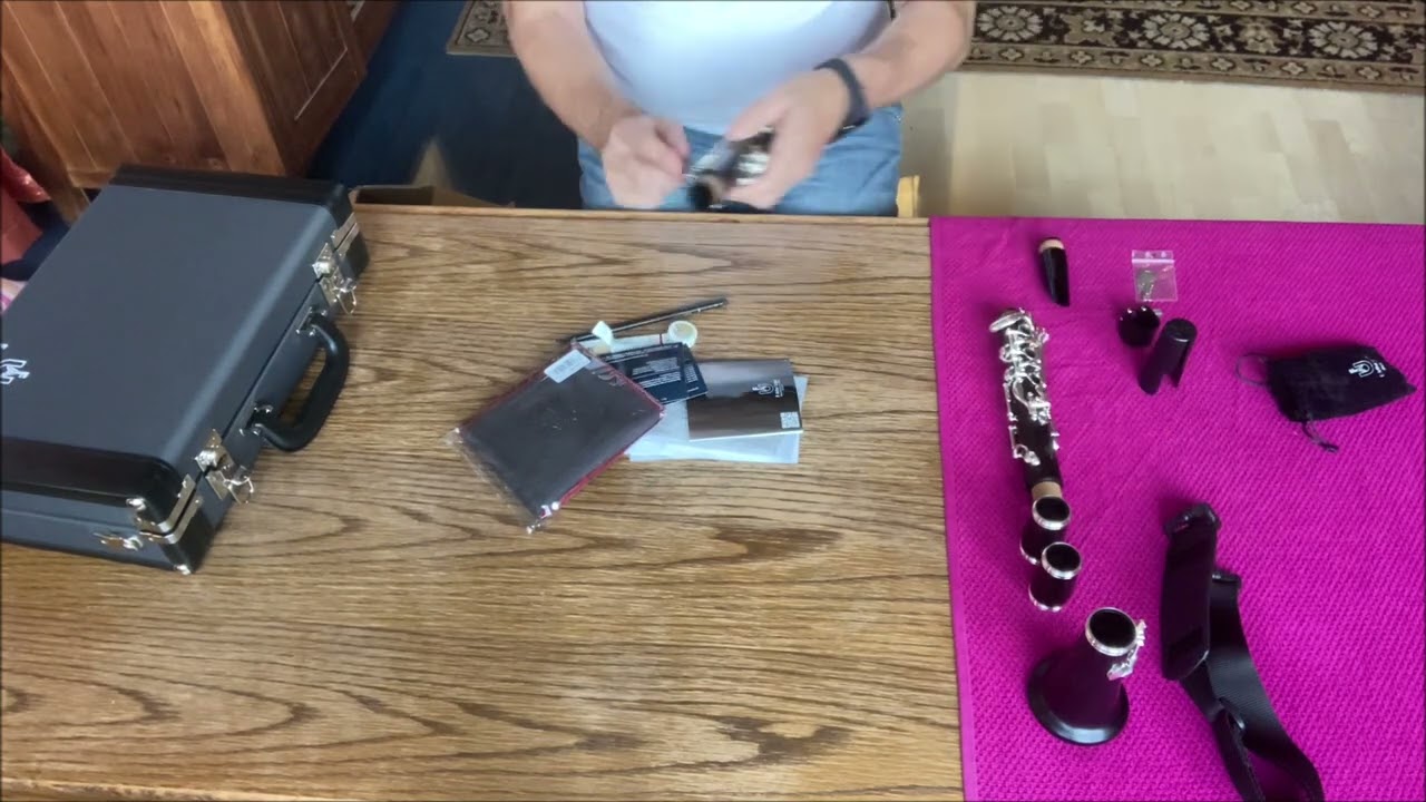 Unboxing Uebel B Klarinette 634, Oehler System, Unboxing Uebel 634 clarinet