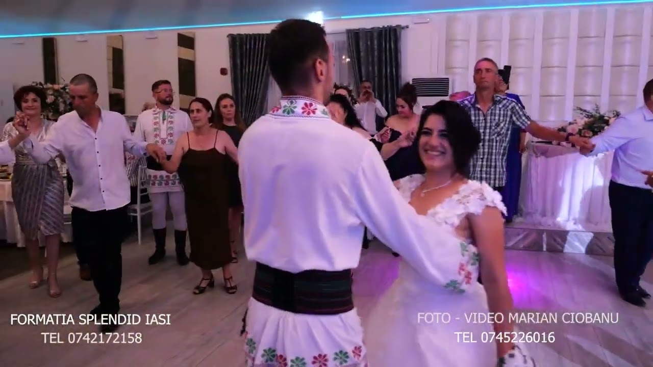Formatia Splendid Iasi - Hore Moldovenesti alaturi de dansatori profesionisti