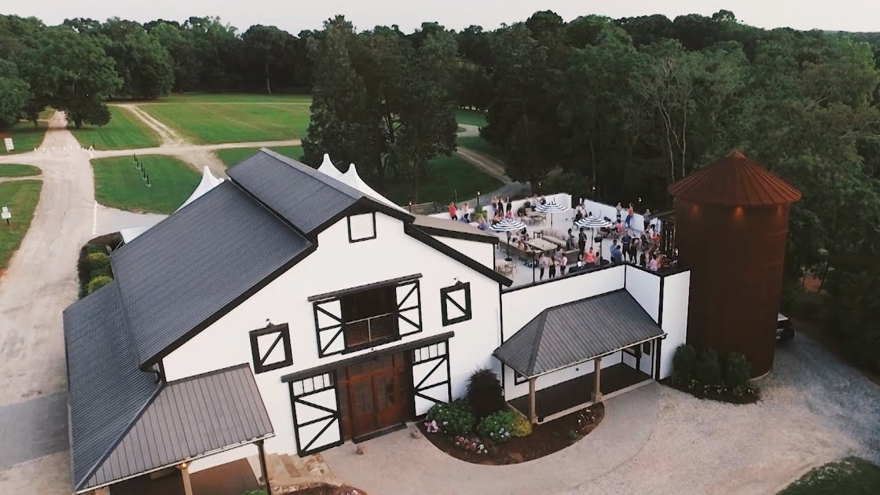 Summerfield Farms: Working Farm, Adorable Market, Beautiful Grounds